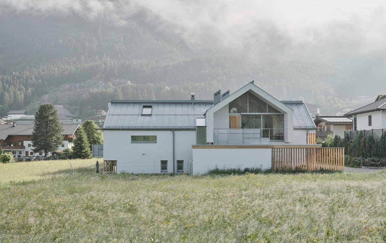 Urban Mountain Chalet With Lake View Maurach  Exterior photo