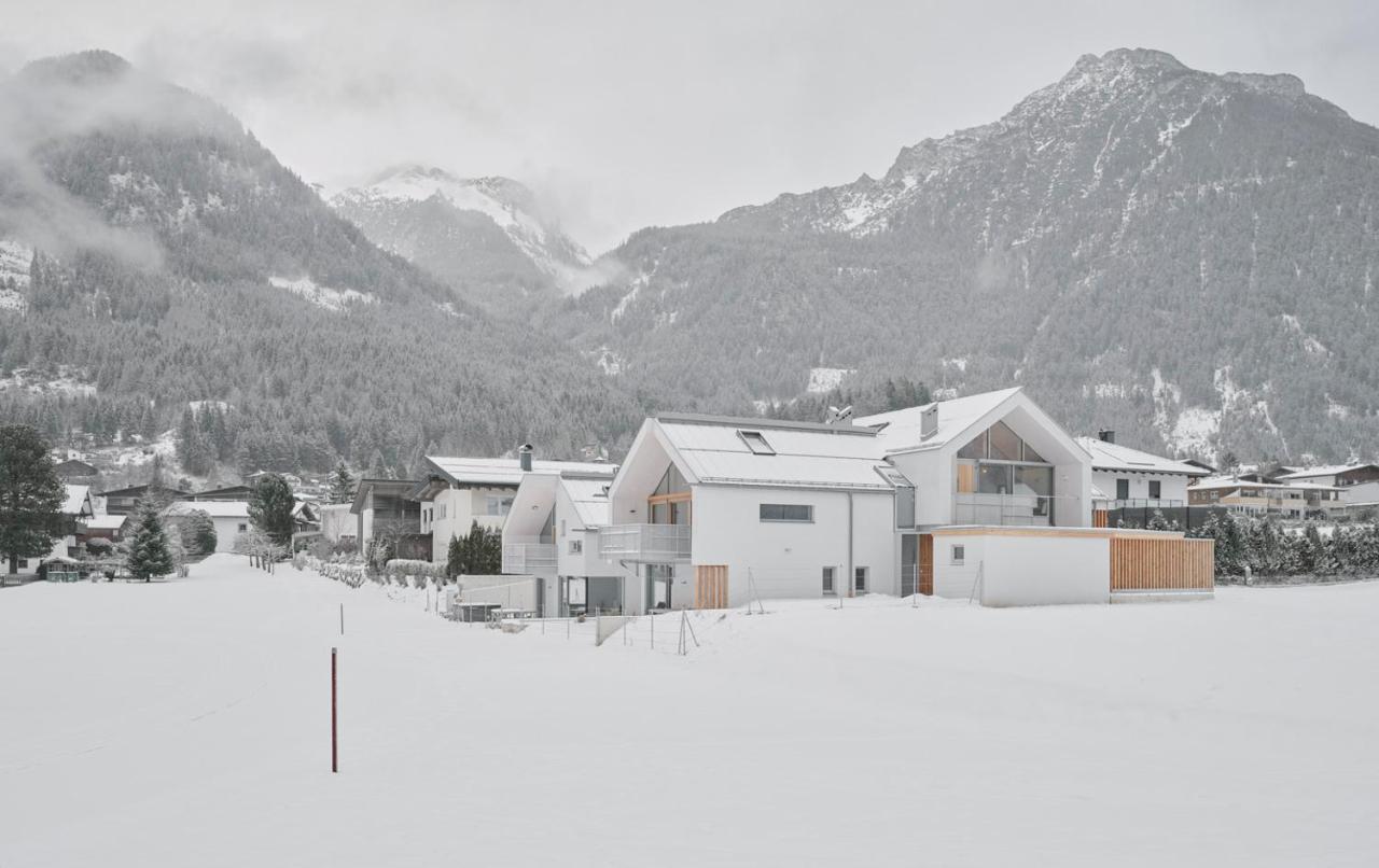 Urban Mountain Chalet With Lake View Maurach  Exterior photo
